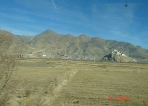 ཉང་སྨད་པ་རྣམ་ལྷུན་གྲུབ་རྫོང༌ངོ་སྤྲོད།