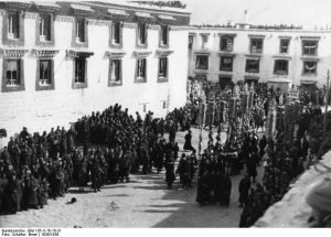 དགུ་པ། གནའ་དེང་གི་ལྷ་སའི་མིའི་གྲུབ་ཆ།