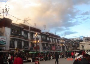 སོ་ལྔ། ལྷ་སའི་ཡཱ་མོན་ཁག་བཞི།