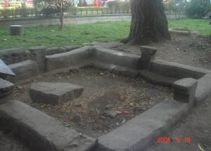 སོ་བརྒྱད། ལྷ་སའི་ཆུ་མིག་བཞི།