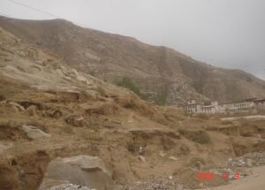 ཆ) ཉང་བྲན་ཆོས་གོང་གྲོང་ཚོ།