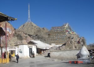 ཀ) ལྕགས་པོ་རི་རིག་བྱེད་འགྲོ་ཕན་གླིང༌།