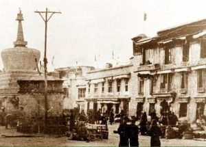 ཉེར་གསུམ། ལྷ་སའི་བར་སྐོར་གྱི་གནའ་ཤུལ།