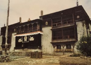 ལྷོ་ཁ་ས་ཁུལ་གྱི་གནས་ཡིག ལྷུན་རྩེ་རྫོང་། (8)