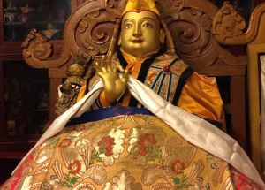 ༸      རྒྱལ་བ་སྐུ་ཕྲེང་བཅུ་པ། ཚུལ་ཁྲིམས་རྒྱ་མཚོའི་རྣམ་ཐར་སྙིང་བསྡུས།