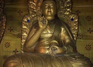 ༸  རྒྱལ་བ་སྐུ་ཕྲེང་གསུམ་པ། བསོད་ནམས་རྒྱ་མཚོའི་རྣམ་ཐར་སྙིང་བསྡུས།