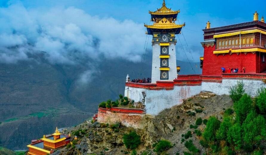 བཀའ་གདམས་དགེ་བཤེས་ལྷོ་བྲག་པ་ཕྱག་ཁྲི་མཆོག་གི་རྣམ་ཐར་སྙིང་བསྡུས།