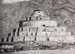 ཁྲོ་ཕུ་བཀའ་བརྒྱུད་དང་དེའི་གདན་སའི་སྐོར།