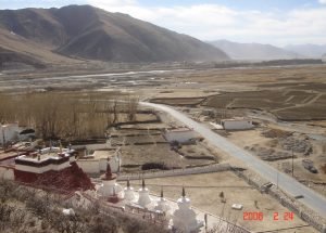 དོན་གྱི་སྨན་པ་འཚོ་བྱེད་དཔོན་ཚང་ཡེ་ཤེས་ཀྱི་རྣམ་ཐར་མདོར་བསྡུས།
