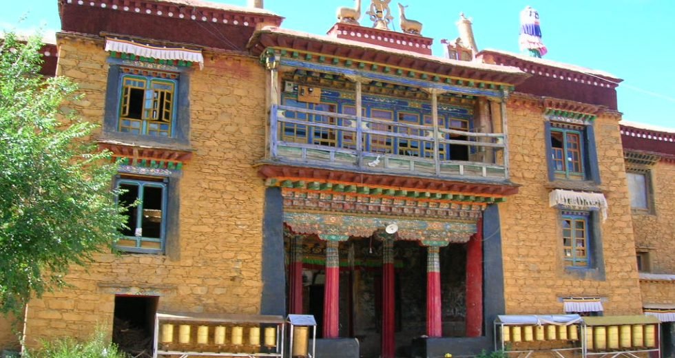 དབུས་ཀྱི་གདན་ས་ཆེན་པོ་དྲུག