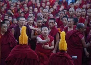 རྭ་སྟོད་བསྡུས་གྲྭ་རྩོམ་པ་པོ་སུ་ཡིན་མིན་སྐོར།