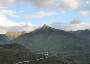 ཀོང་པོ་བོན་རི།