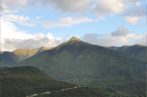 ཀོང་པོ་བོན་རི།