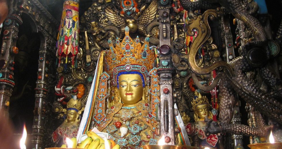 ལྷ་སའི་ཇོ་བོར་གསེར་གསོལ་བའི་བྱུང་བའི་ཁུངས་སྣེ།