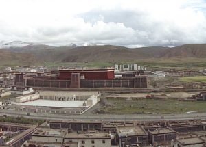 གངས་ལྗོངས་རྡོ་རྗེ་གདན་དཔལ་ལྡན་ས་སྐྱ་དགོན།