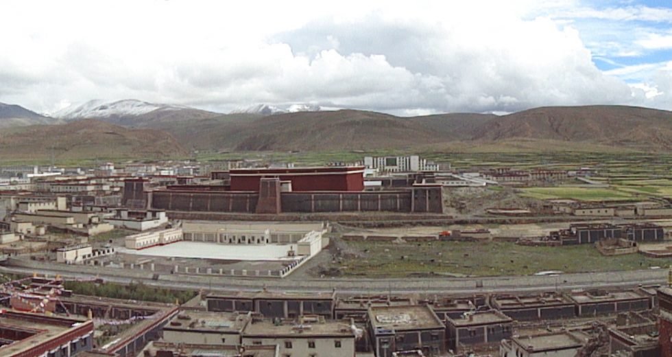 གངས་ལྗོངས་རྡོ་རྗེ་གདན་དཔལ་ལྡན་ས་སྐྱ་དགོན།