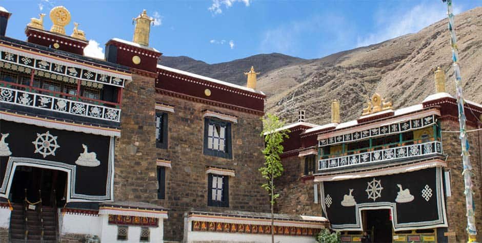 སྔ་འགྱུར་རྙིང་མའི་མ་དགོན་དྲུག་གི་ཡ་གྱལ་སྨིན་གྲོལ་གླིང་།