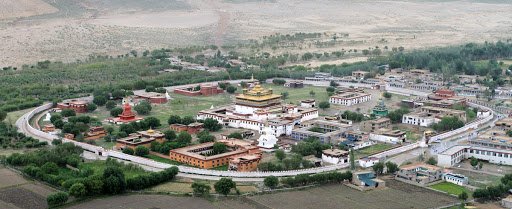 བསམ་ཡས་བྱ་དེ་དཀར་པོའི་ངོ་མཚར་ཤོད་རྒྱུན།