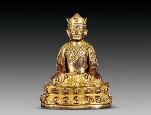 རྒྱལ་བ་ཀརྨ་པའི་སྐུ་ཕྲེང་རེ་རེ་དང་གདན་ས་ངོ་སྤྲོད།