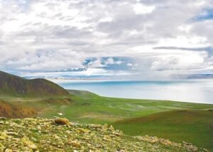མངའ་རིས་མཚོ་ཆེན་རྫོང་གི་མིང་དང་ས་བབ་ཆགས་ཚུལ། རྫོང་གི་ལོ་རྒྱུས། ཁྲལ་འུལ་ཁྲིམས་གནོན་སོགས་ཀྱི་སྐོར།