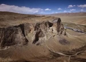 དགེ་རྒྱས་རྫོང་གི་མིང་དང་ས་བབ་ཆགས་ཚུལ་དང་། མིང་ཐོགས་ཚུལ། རྫོང་གི་ལོ་རྒྱུས། བོད་ཀྱི་ཆབ་སྲིད་འཕོ་འགྱུར་སྐོར།