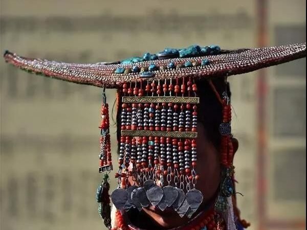 ས་དགའ་རྫོང་གི་རྫོང་གཞིས་འགྲོ་སྟངས་དང་ཁྲལ་འུལ་ཁྲིམས་གནོན། ཡུལ་སྡེ་དང་། རི། ལ། མཚོ། གཙང་པོ། ཞིང་འབྲོག་ཐོན་ཁུངས་དང་ཐུན་མིན་ཐོན་ལས་སོགས་ཀྱི་སྐོར།