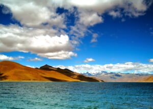 ནག་ཆུ་རྫོང་གི་དུས་སྟོན་དམངས་སྲོལ་དང་། སྡོད་ཁང་དང་བཟའ་བཅའི་སྐོར།